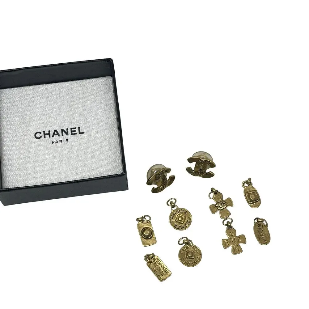 CHANEL Vintage AUTH Earrings Coco CC Logo GP Gold 4 pairs Charm Cross Swing - Picture 5 of 9